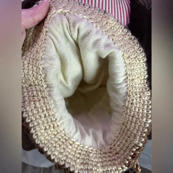 Vintage Hand Knit Cloche Bucket Hat w/ Bow, Brown & Tan, Fairycore, Boho, Hippie - Picture 5 of 7